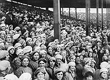 Ibrox Crowd 1917 